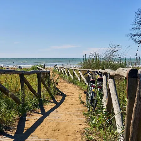 Beautiful With Terrace Close To The Sea - By Beahost * Bibione